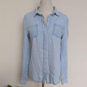 Per Se Light blue denim button up shirt